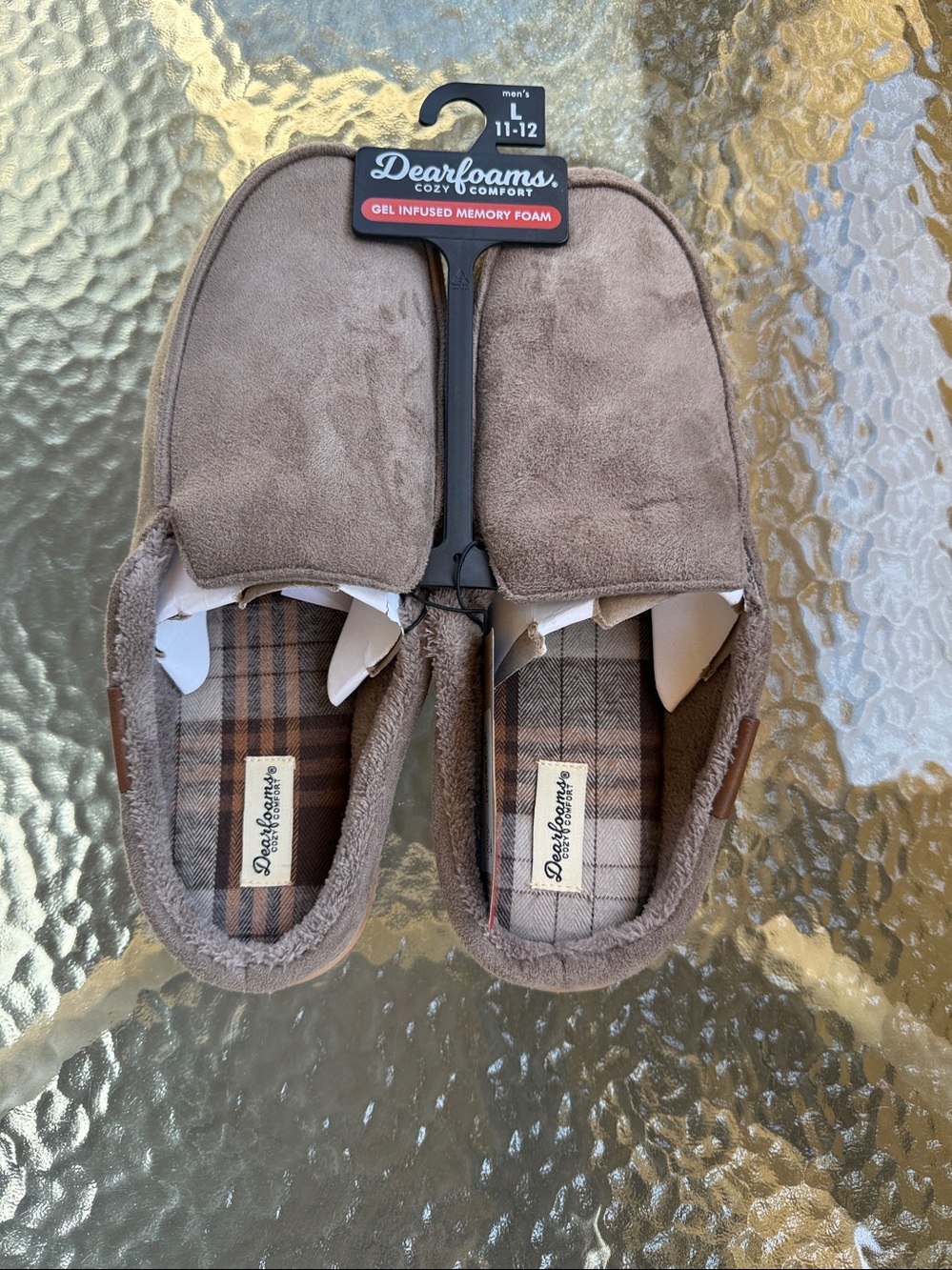 Dearfoams cozy, comfort men’s notch, clog slippers (Taupe)